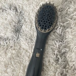Conair Infinitipro hot air paddle brush styler